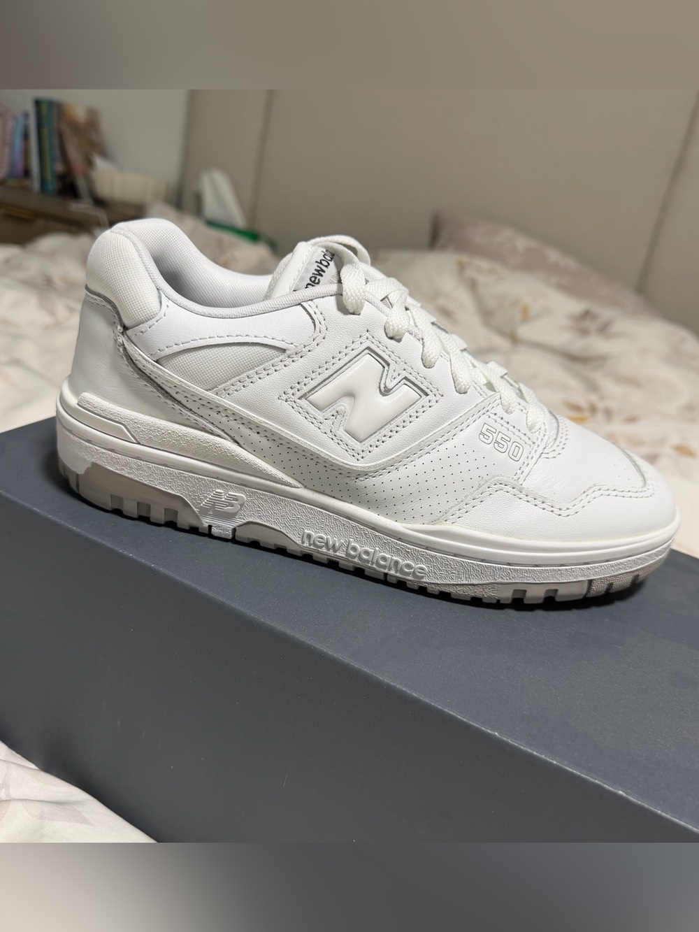 NIB White New Balance 550 Sneakers – Women’s 7